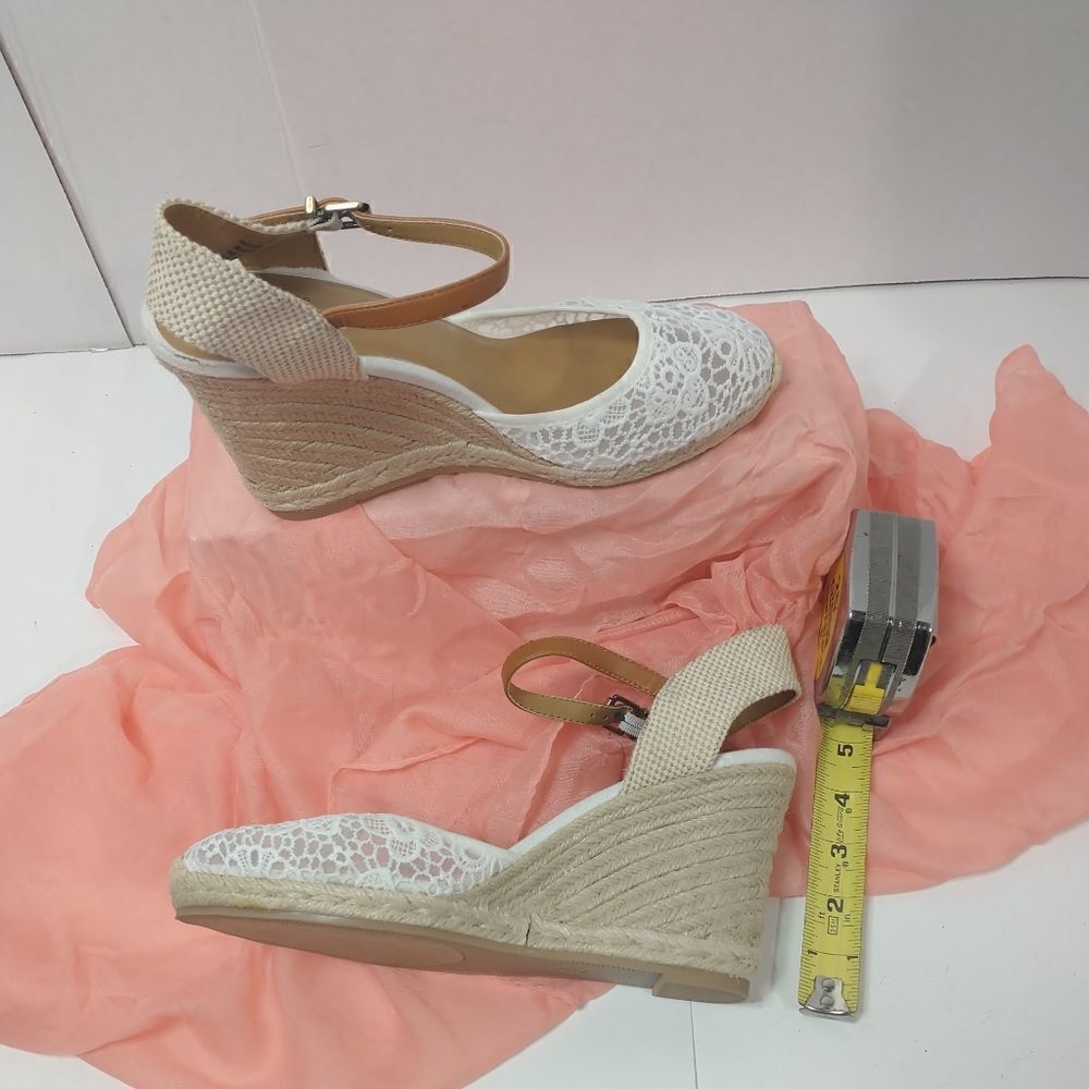 G.H. Bass & Co. Karen wedge sandals SZ 9.5M - Picture 11 of 11